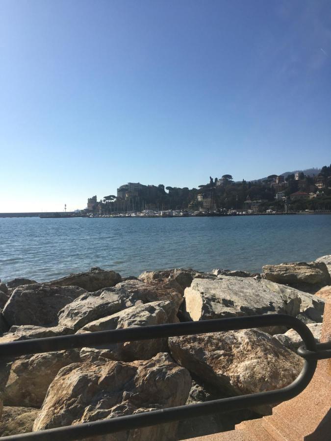 Near The Beach Rapallo Esterno foto