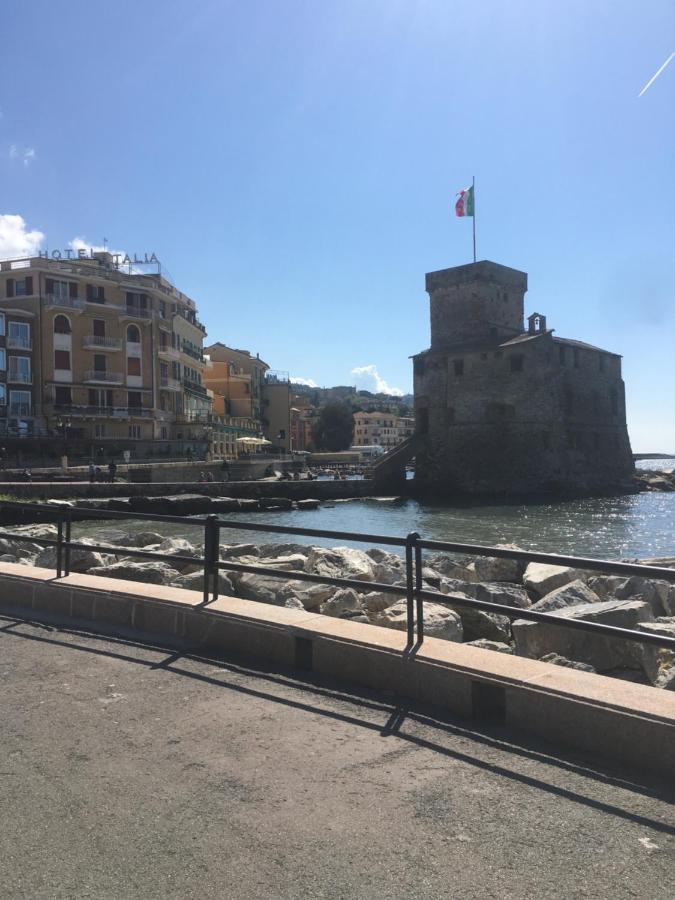 Near The Beach Rapallo Esterno foto
